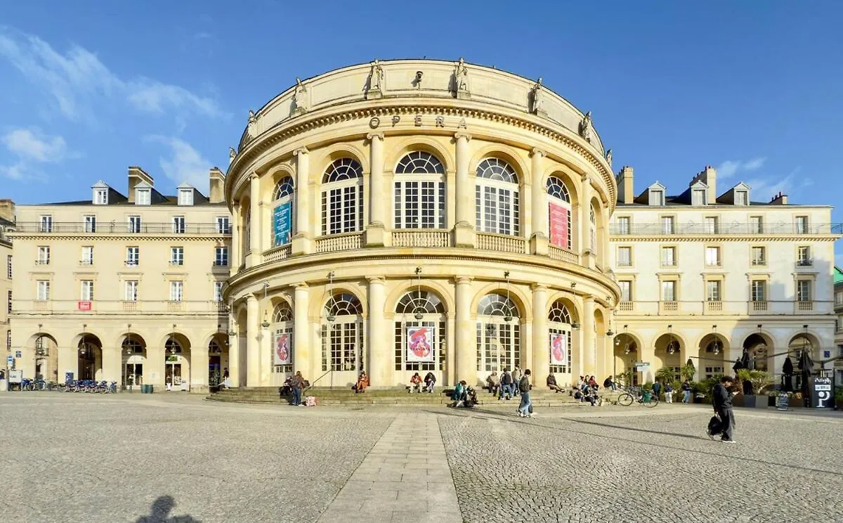 Charmant Duplex Coeur Historique Rennes Lägenhet